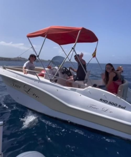 imgi_7_527464959_1075776821343241_5482911328813828601_n